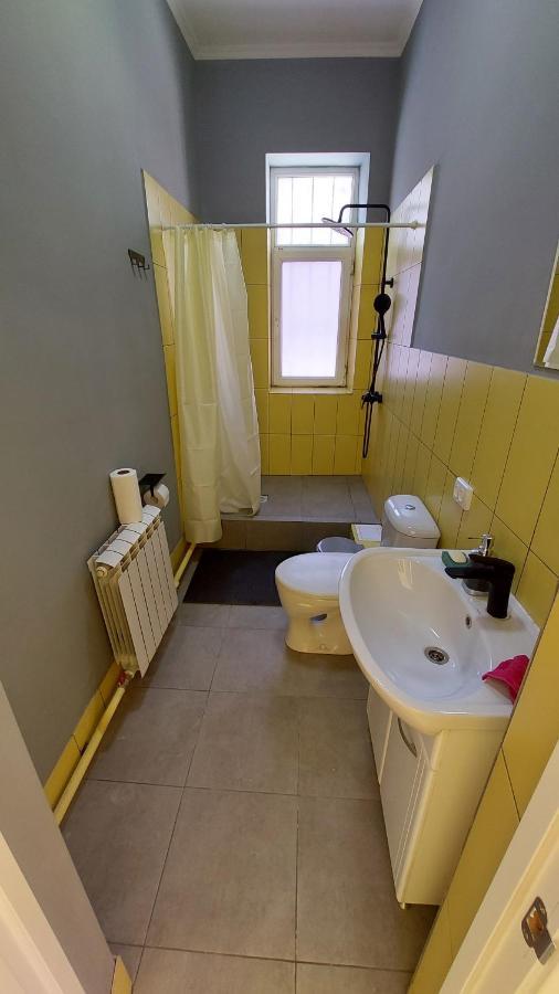 Check Inn Hostel Αλμάτι Εξωτερικό φωτογραφία
